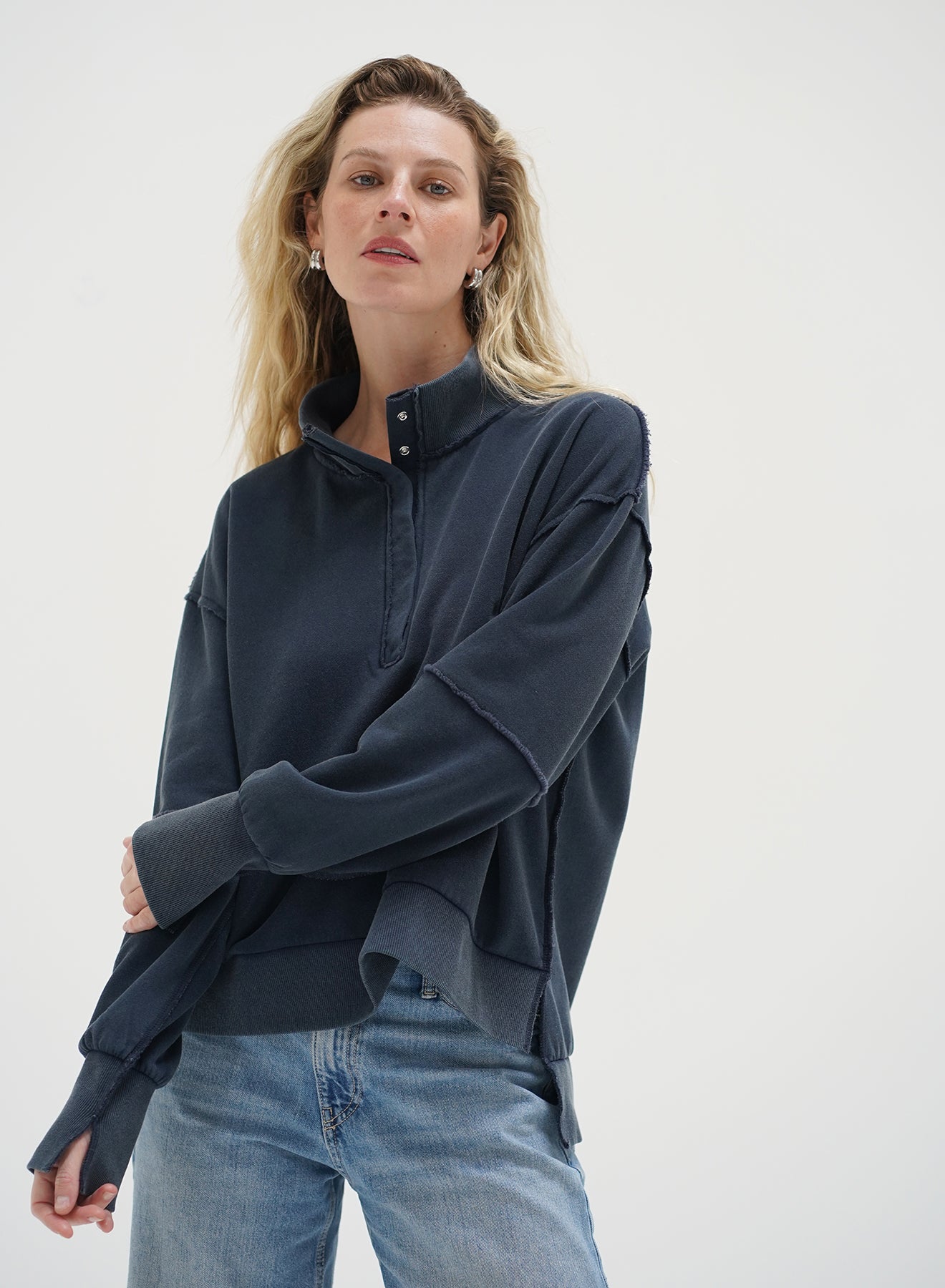 HALLIE SNAP COLLAR PULLOVER
