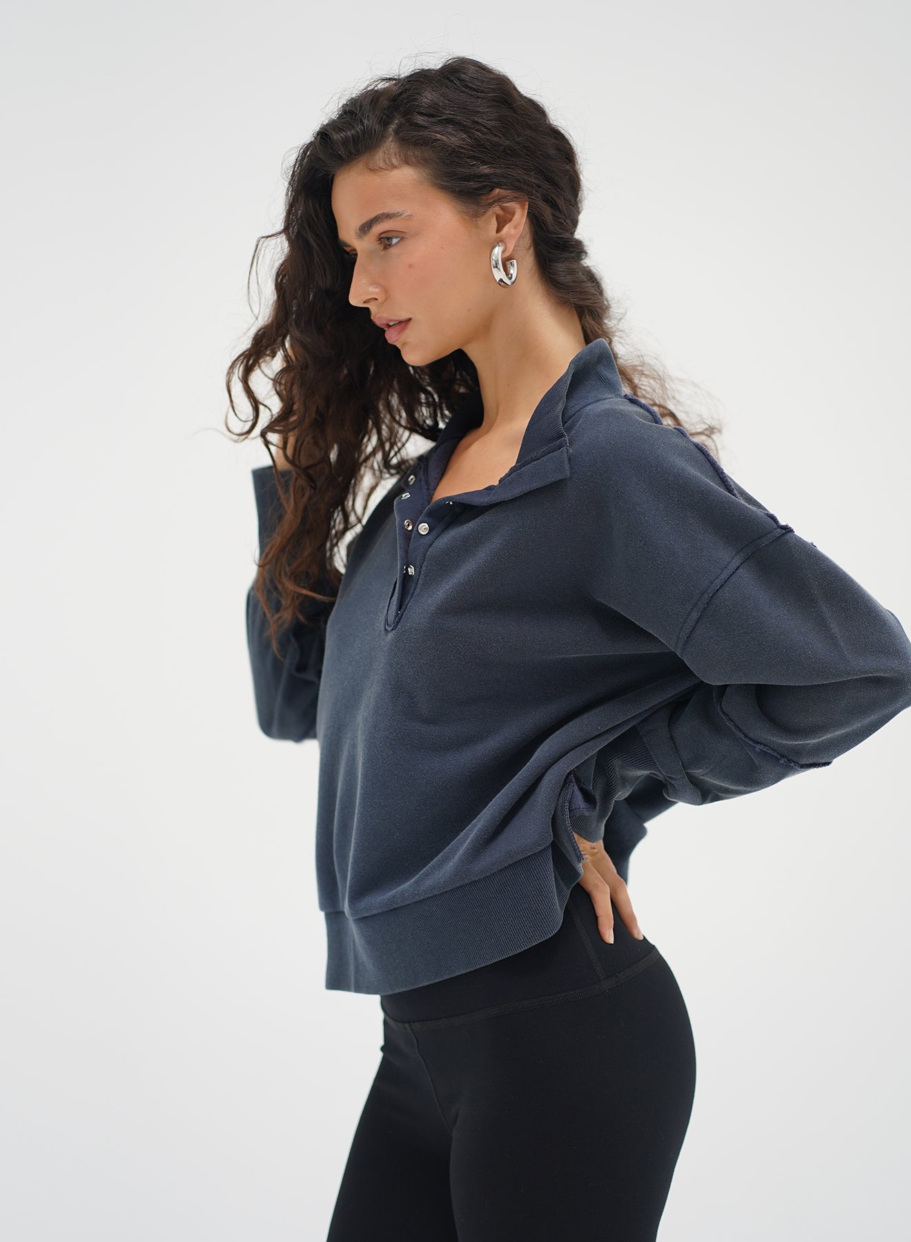 HALLIE SNAP COLLAR PULLOVER